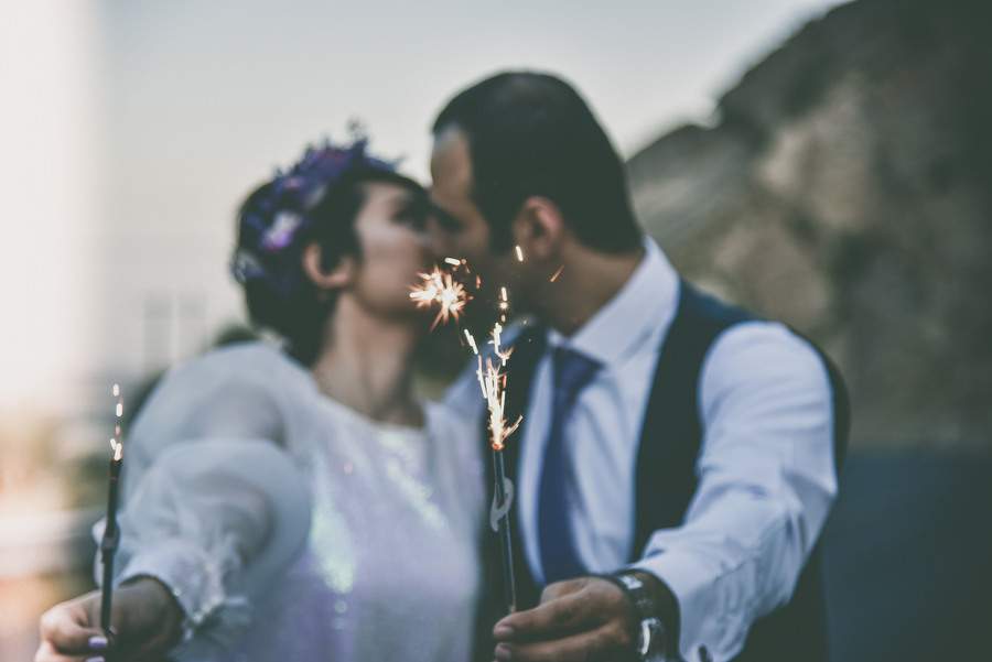 نمونه کار عکاسی عقد و عروسی
              توسط خانم کادرو